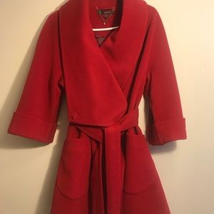 Paucinni red coat